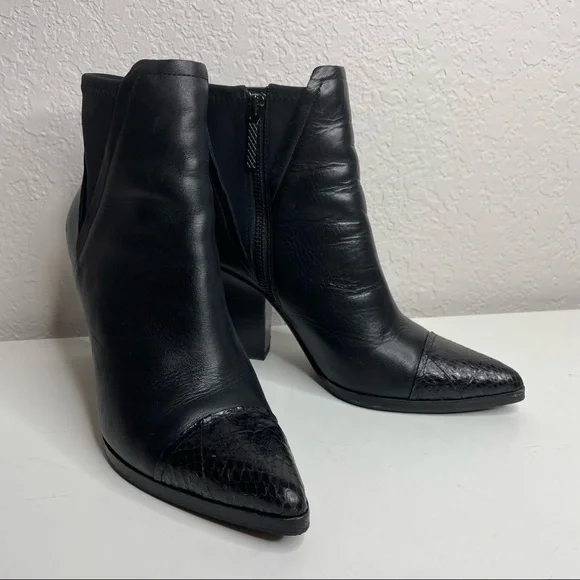 Donald J. Pliner Vaughn heeled ankle boot